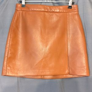 Wilfred Vegan Leather Skirt Size 4